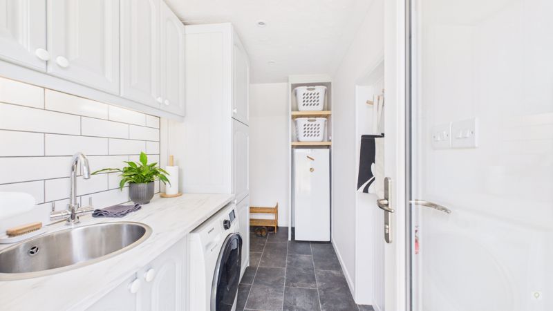 3 bed bungalow for sale in Hawthorn Hill, East Lambrook  - Property Image 18