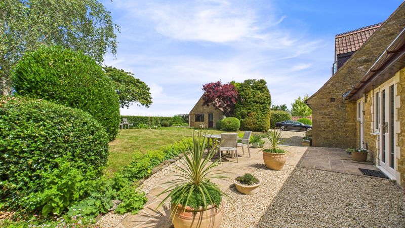 3 bed bungalow for sale in Hawthorn Hill, East Lambrook  - Property Image 27