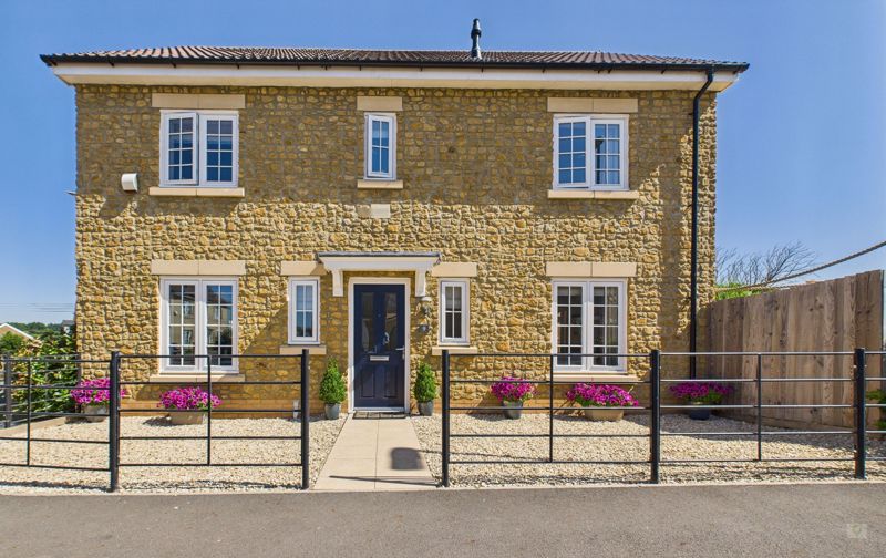 4 bed house for sale in Morley Road, Stoke-Sub-Hamdon - Property Image 1