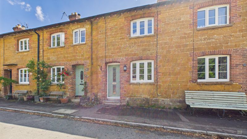 2 bed cottage to rent in Green Street, Hinton St George  - Property Image 1