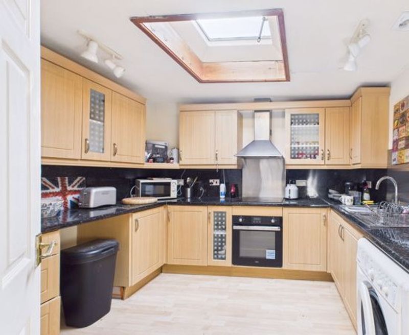 1 bed for sale in St. James Street, South Petherton  - Property Image 2