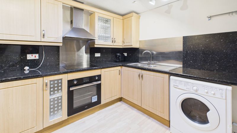 1 bed for sale in St. James Street, South Petherton  - Property Image 2