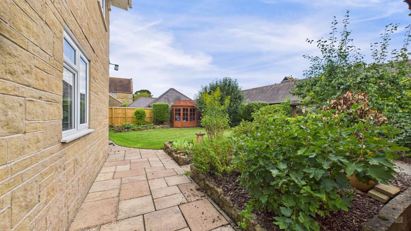 5 bed house for sale in Hayes End, South Petherton 32