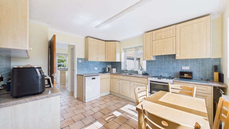 5 bed house for sale in Hayes End, South Petherton 12