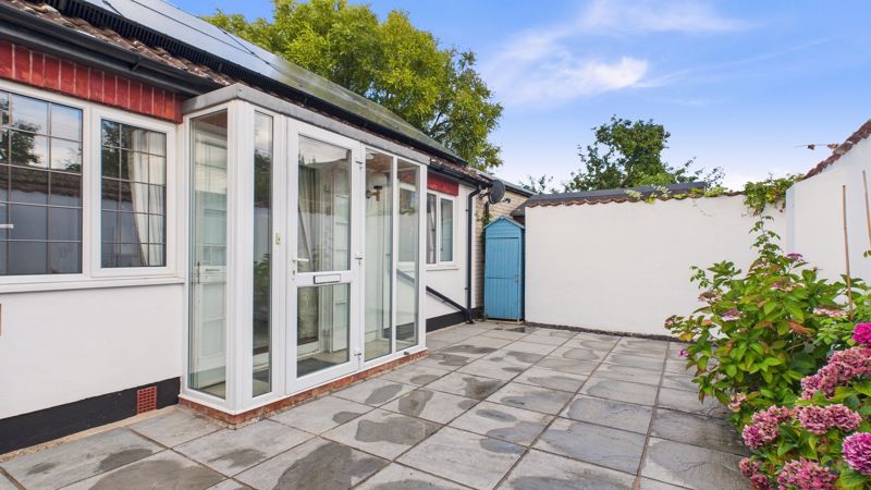 2 bed bungalow to rent in Fordhay, Yeovil, BA22