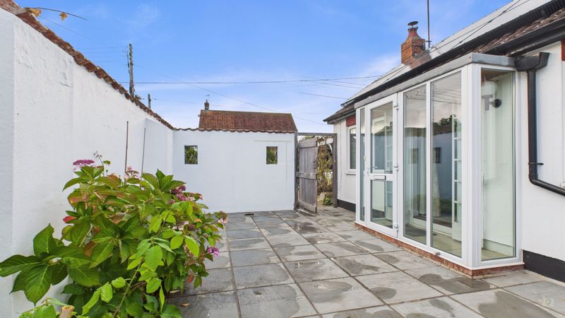 2 bed bungalow to rent in Fordhay, Yeovil 10