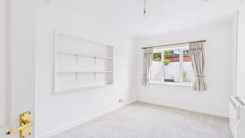 2 bed bungalow to rent in Fordhay, Yeovil 6