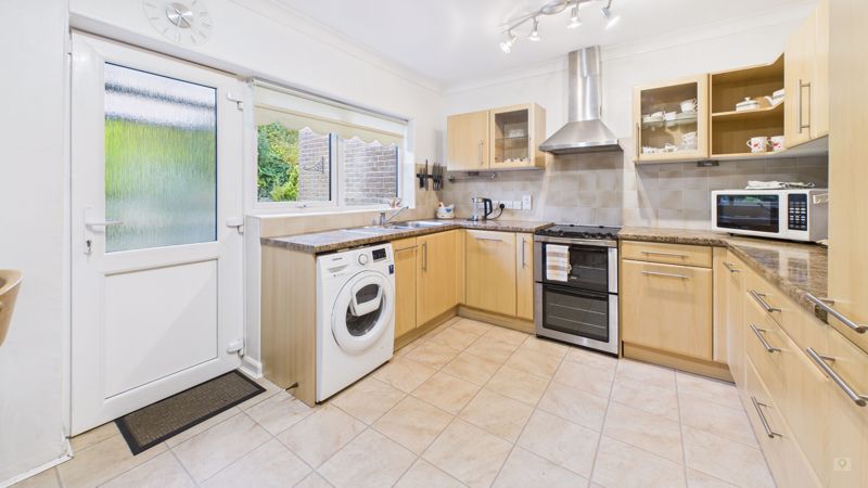 4 bed bungalow for sale in Nash Lane, Yeovil 10