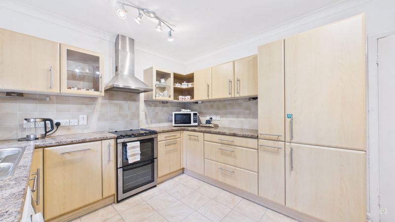 4 bed bungalow for sale in Nash Lane, Yeovil  - Property Image 2