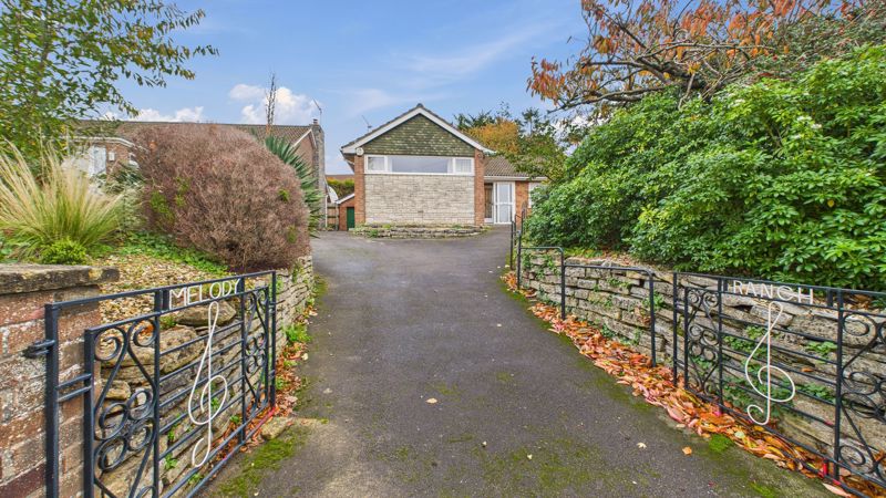 4 bed bungalow for sale in Nash Lane, Yeovil 7