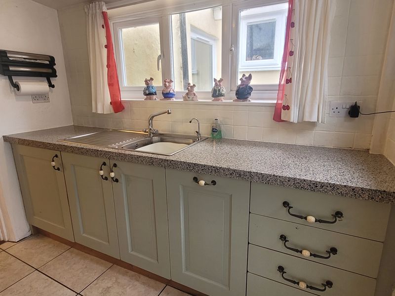 3 bed cottage for sale in North Street, Shepton Beauchamp 16