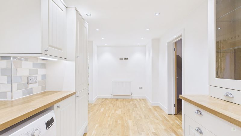 2 bed house to rent in Middle Street, Misterton 12