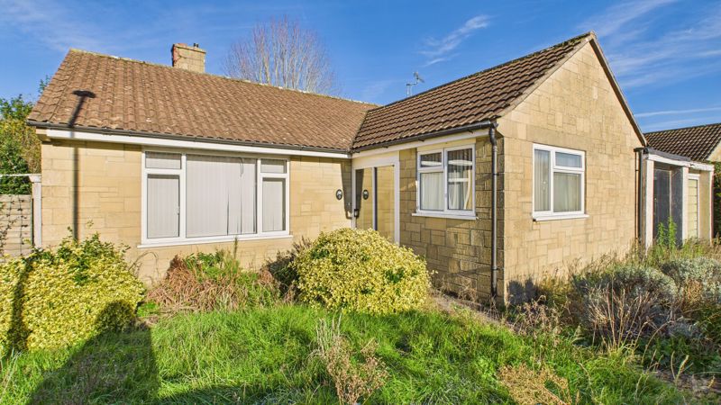 2 bed bungalow for sale in Brookside, Broadway - Property Image 1