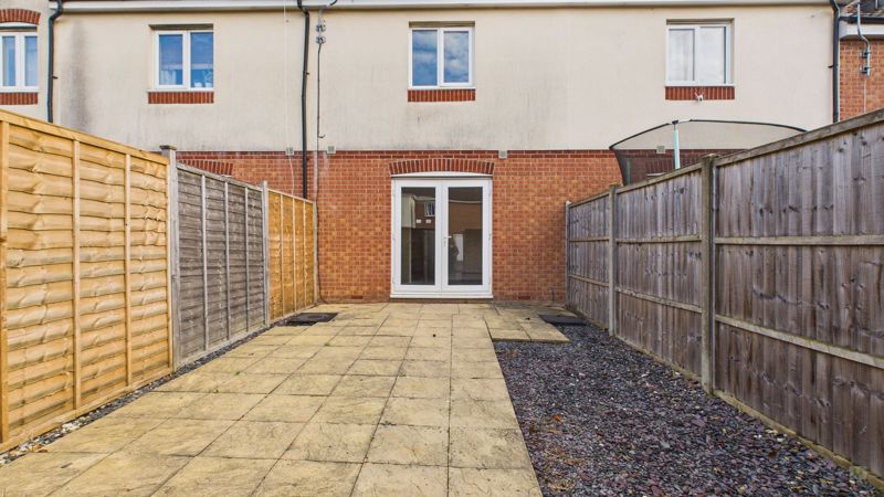 3 bed to rent in Tristram Close, Yeovil 7