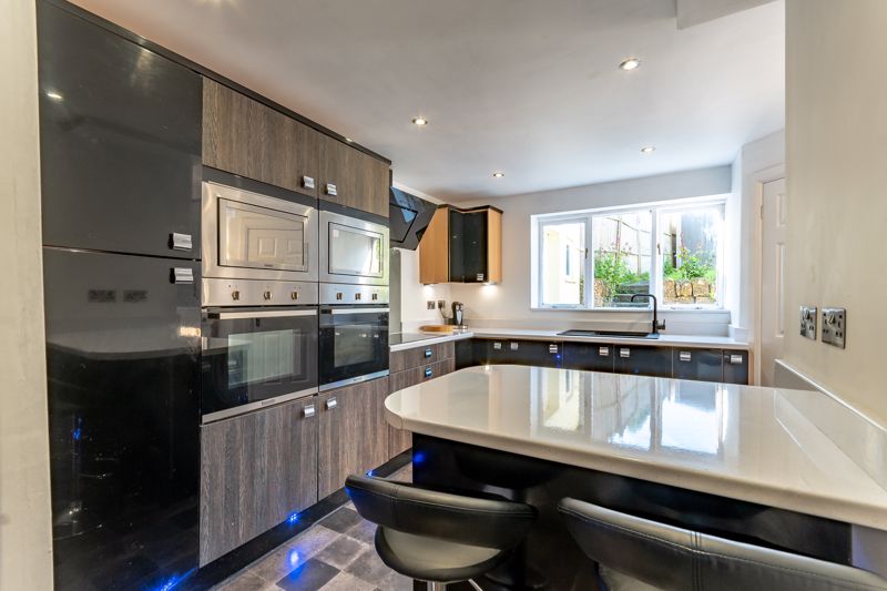 3 bed house for sale in Higher Street, Bower Hinton  - Property Image 3