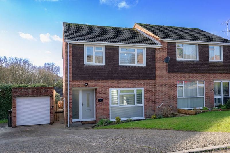 3 bed house to rent in Folly Fields, Yeovil, BA21