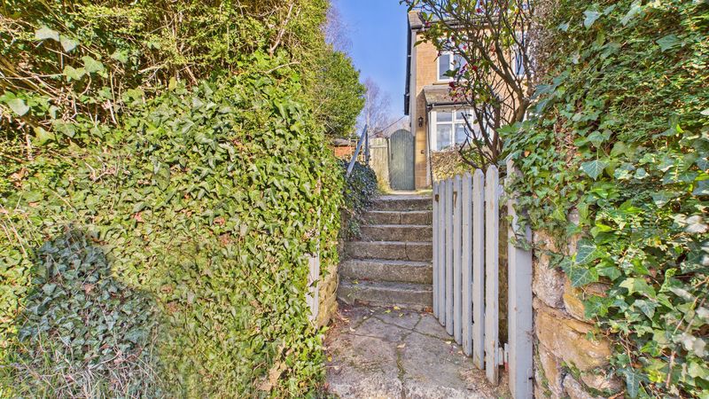 3 bed house for sale in Lightgate Road, South Petherton  - Property Image 10