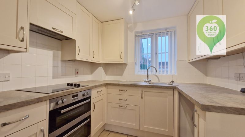 2 bed for sale in Vincent Way, Martock  - Property Image 13