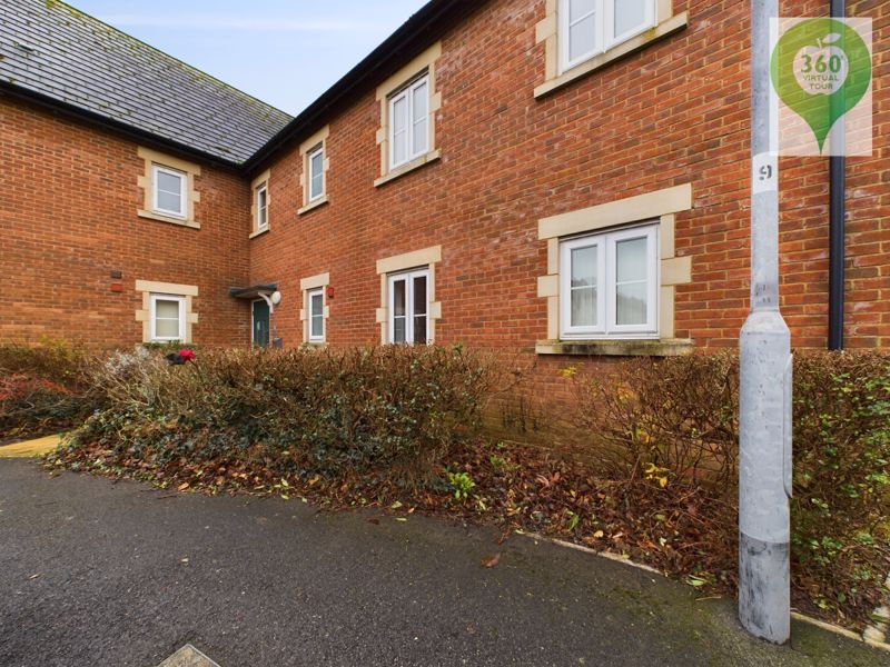 2 bed for sale in Vincent Way, Martock  - Property Image 8