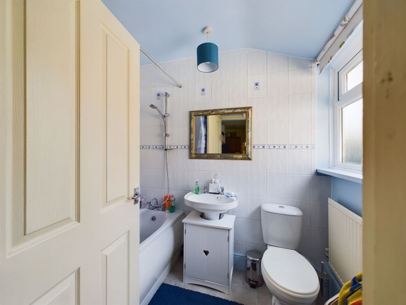 3 bed cottage for sale in North Street, Martock  - Property Image 11