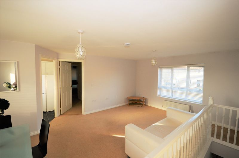 2 bed to rent in Bell Chase, Yeovil  - Property Image 2