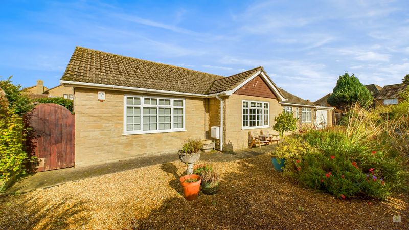 3 bed bungalow for sale in Lightgate Lane, South Petherton  - Property Image 1