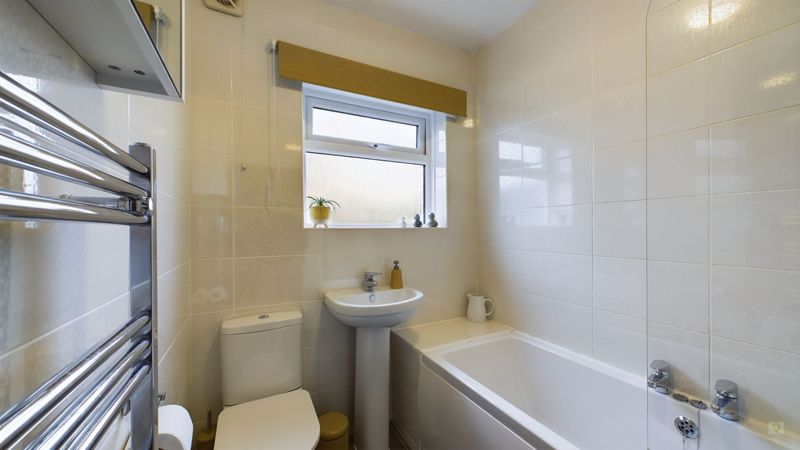 3 bed house for sale in Hitchen, Merriott  - Property Image 13