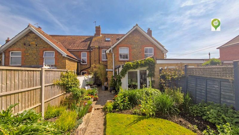 3 bed cottage for sale in Bower Hinton, Martock  - Property Image 8