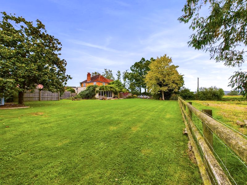 4 bed cottage for sale, South Petherton  - Property Image 2