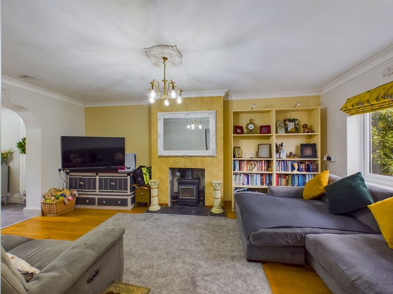 3 bed house for sale in Montacute Road, Yeovil  - Property Image 7