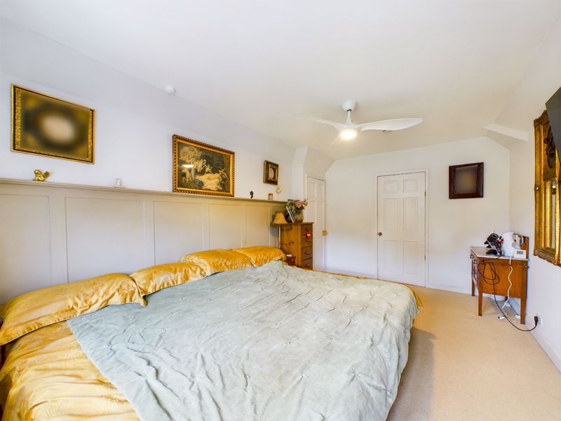 3 bed house for sale in Montacute Road, Yeovil 8