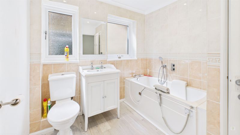 2 bed bungalow for sale in Hill View Close, Stoke-Sub-Hamdon  - Property Image 8