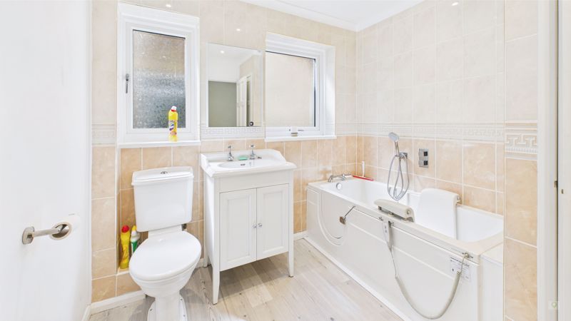 2 bed bungalow for sale in Hill View Close, Stoke-Sub-Hamdon  - Property Image 9