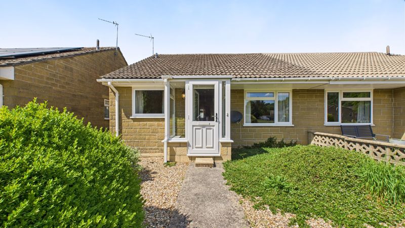 2 bed bungalow for sale in Hill View Close, Stoke-Sub-Hamdon  - Property Image 1