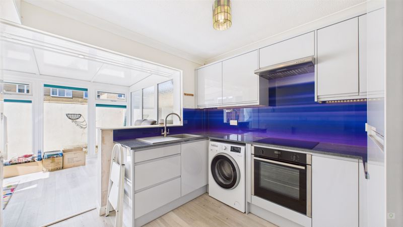 2 bed bungalow for sale in Hill View Close, Stoke-Sub-Hamdon  - Property Image 14