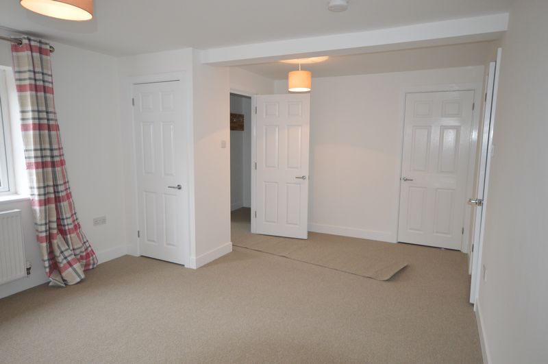 2 bed house to rent in Middle Street, Crewkerne  - Property Image 4