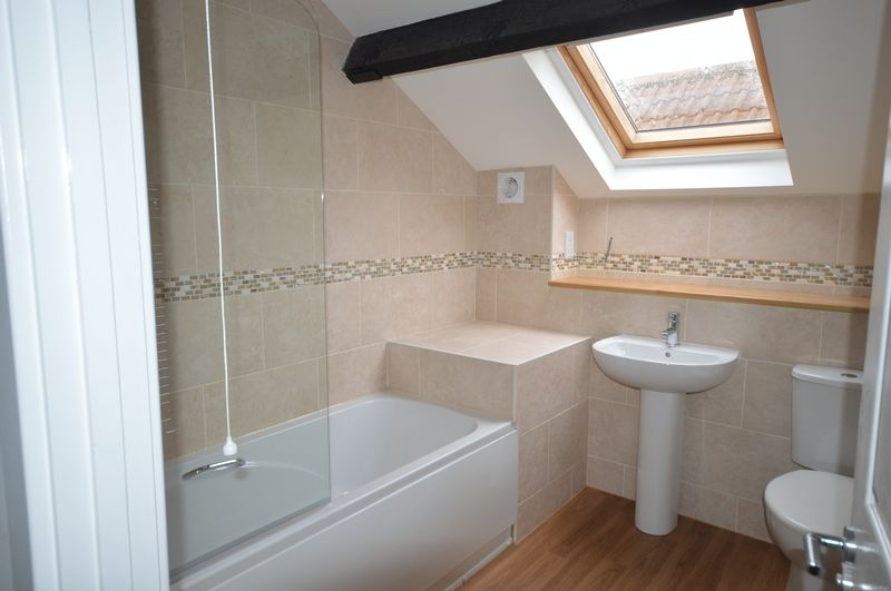 2 bed house to rent in Middle Street, Crewkerne  - Property Image 8