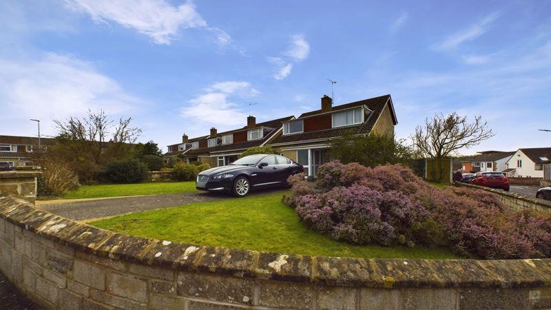 3 bed house for sale in Stratford Road, Yeovil  - Property Image 1