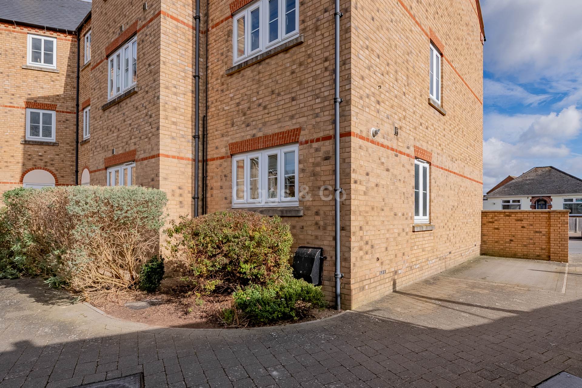2 bed flat to rent in Kings Lane, St Neots  - Property Image 19