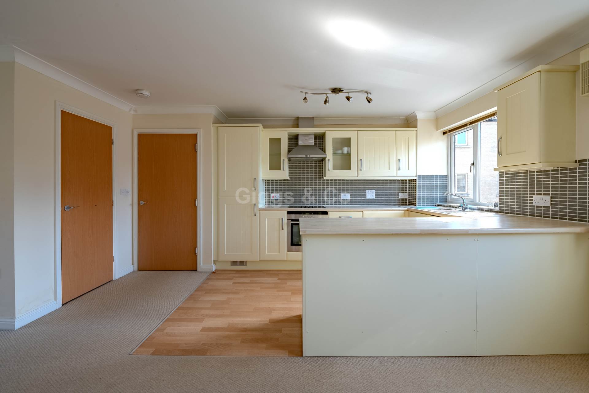 2 bed flat to rent in Skipper Way, St Neots 3