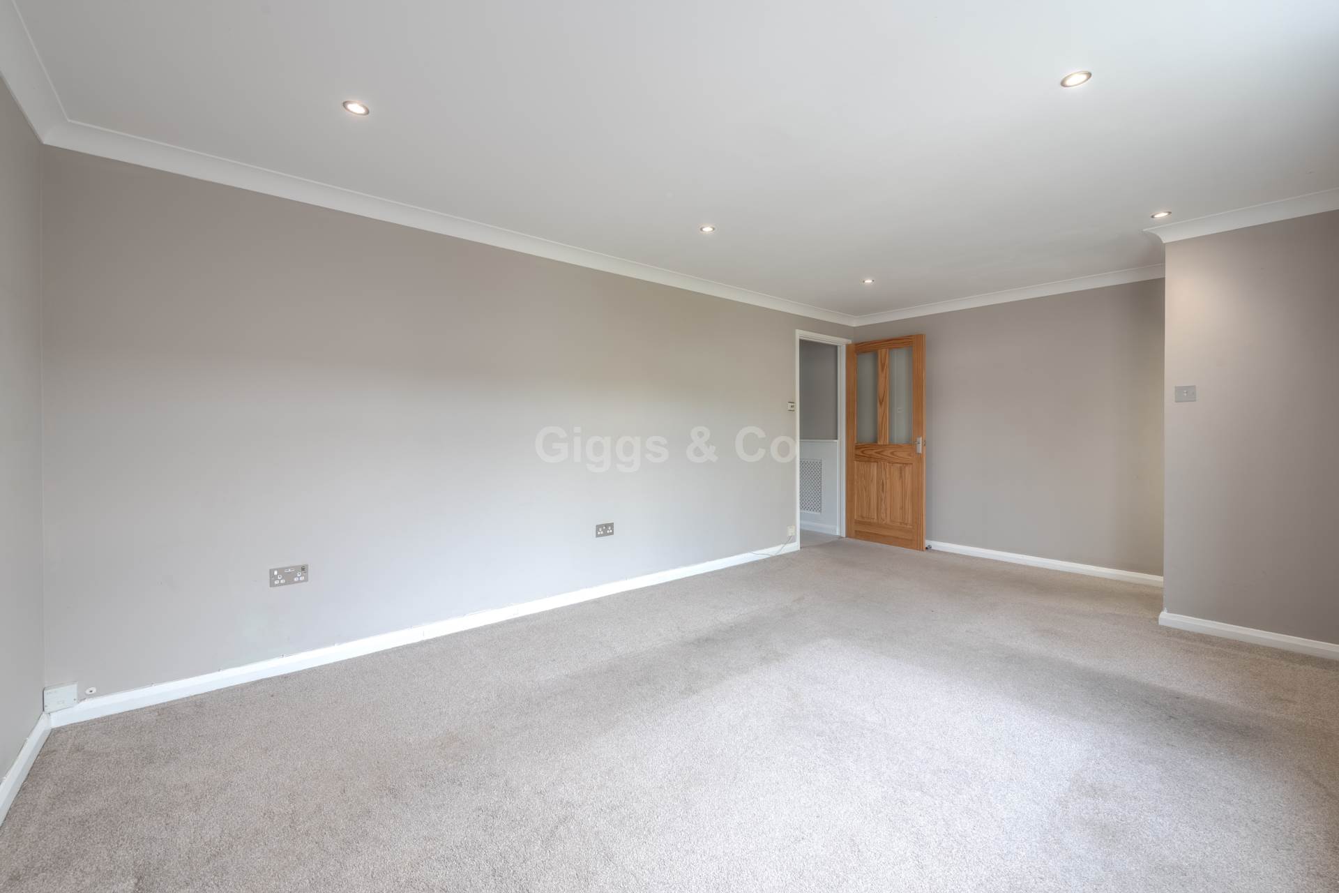 3 bed terraced house to rent in Viceroy Close, St Neots  - Property Image 5
