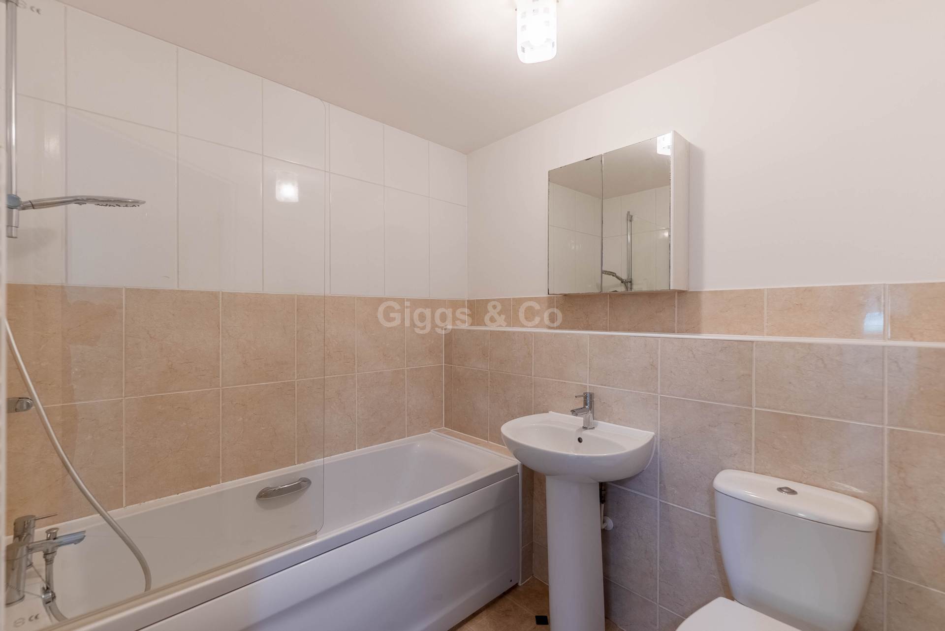2 bed flat to rent in Stonehill, St Neots  - Property Image 11