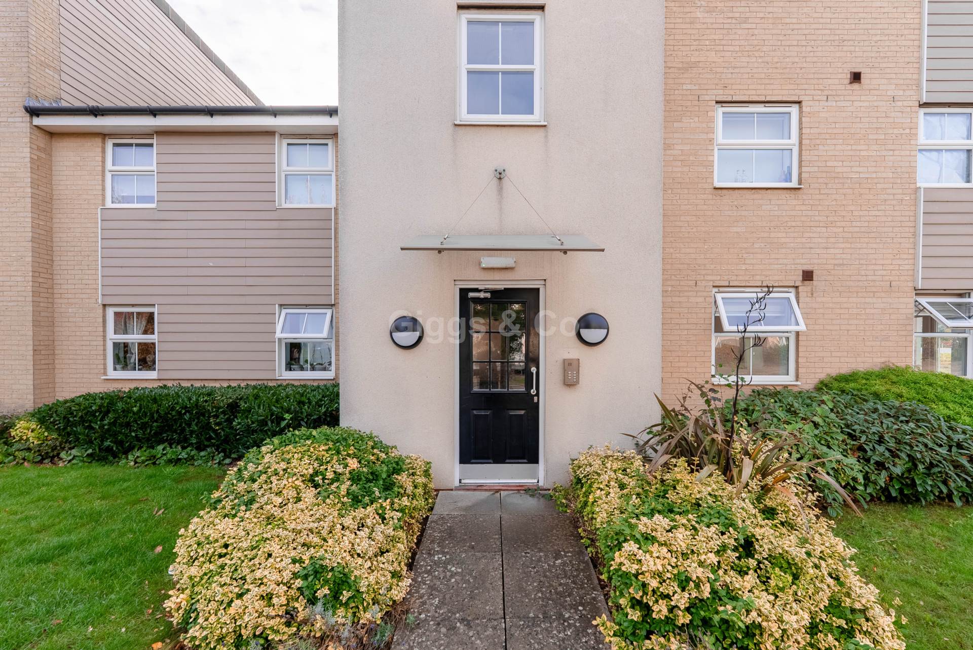 2 bed flat to rent in Stonehill, St Neots  - Property Image 12