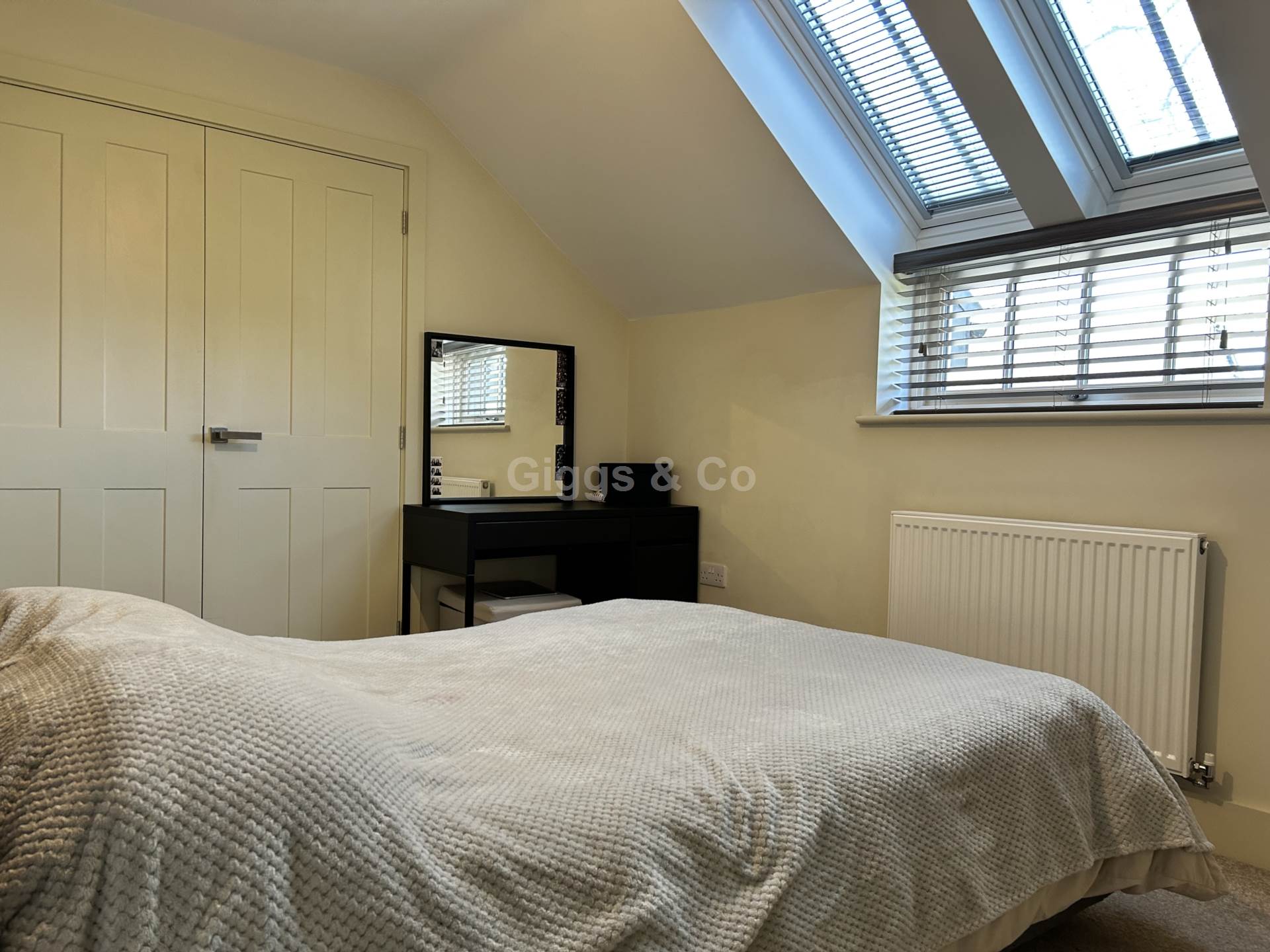 2 bed flat to rent in Hopbine Yard, St Ives  - Property Image 6