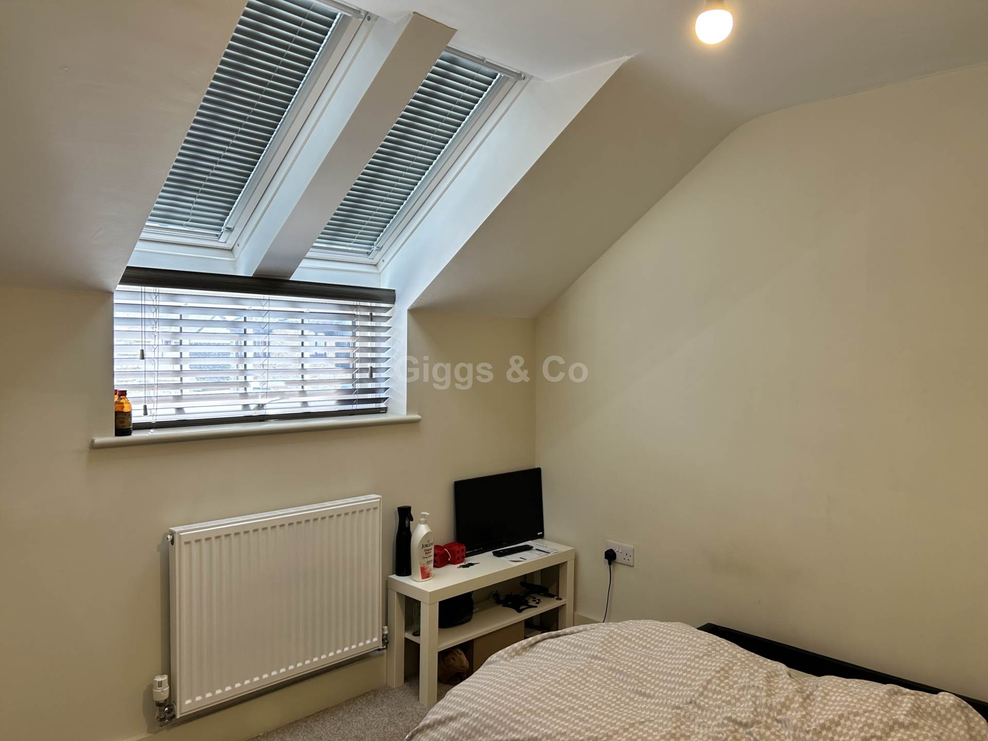 2 bed flat to rent in Hopbine Yard, St Ives  - Property Image 9