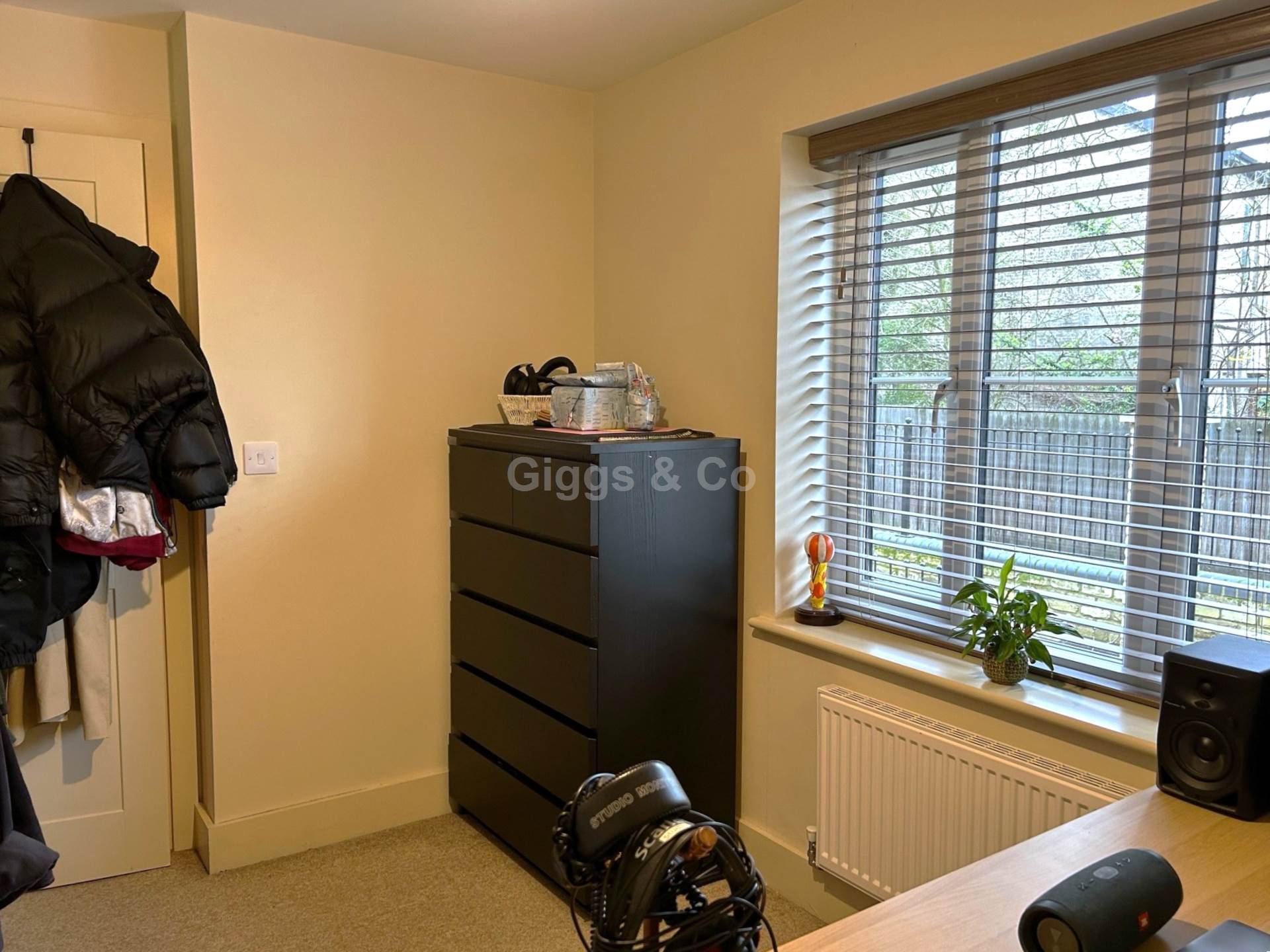 2 bed flat to rent in Hopbine Yard, East Street, St Ives 6