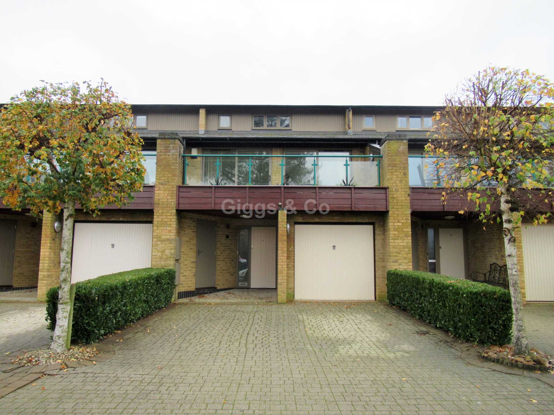 3 bed town house to rent in Addington Walk, St Neots, PE19