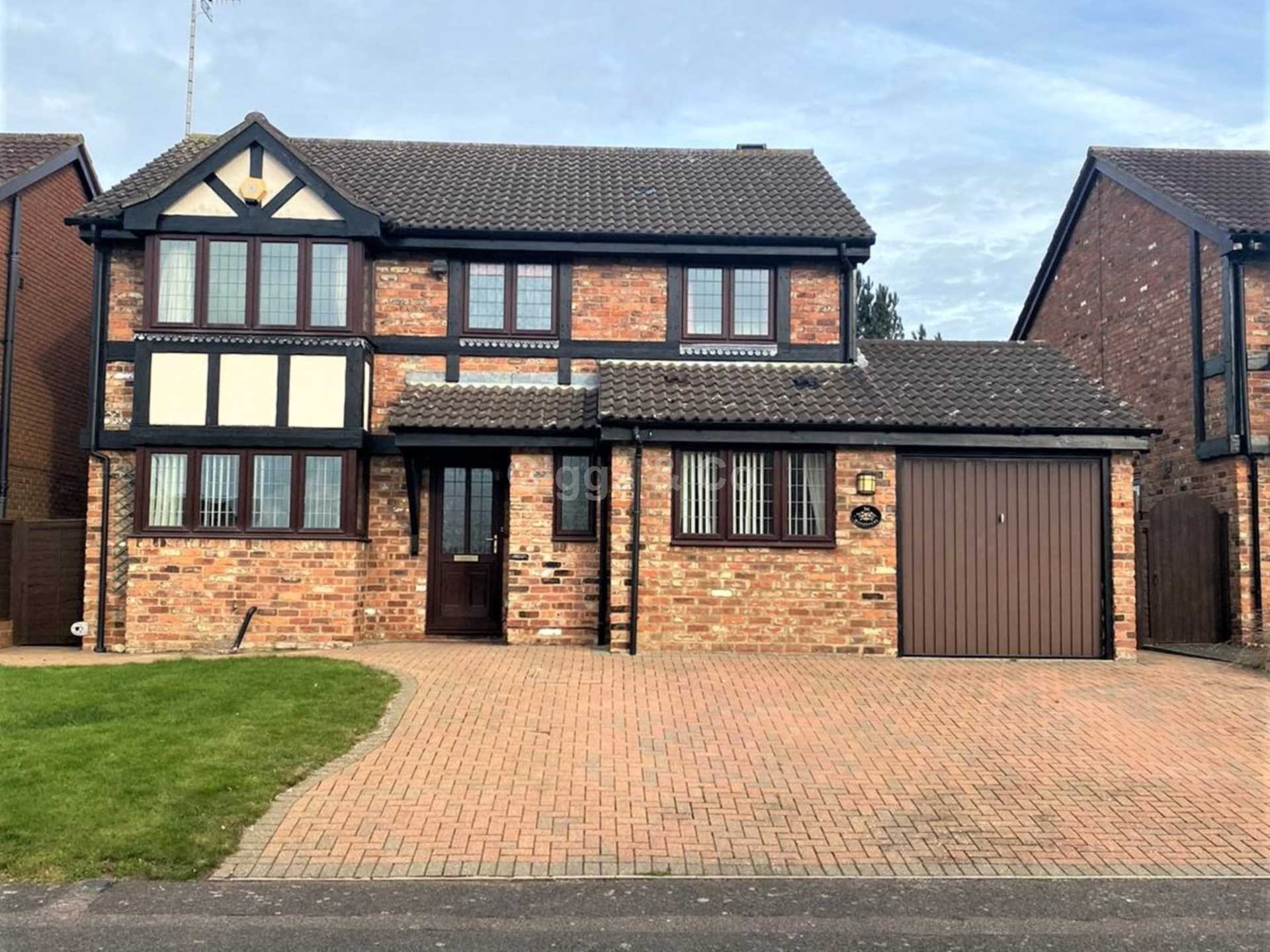 4 bed detached house to rent in Woodmere, Luton, LU3 
