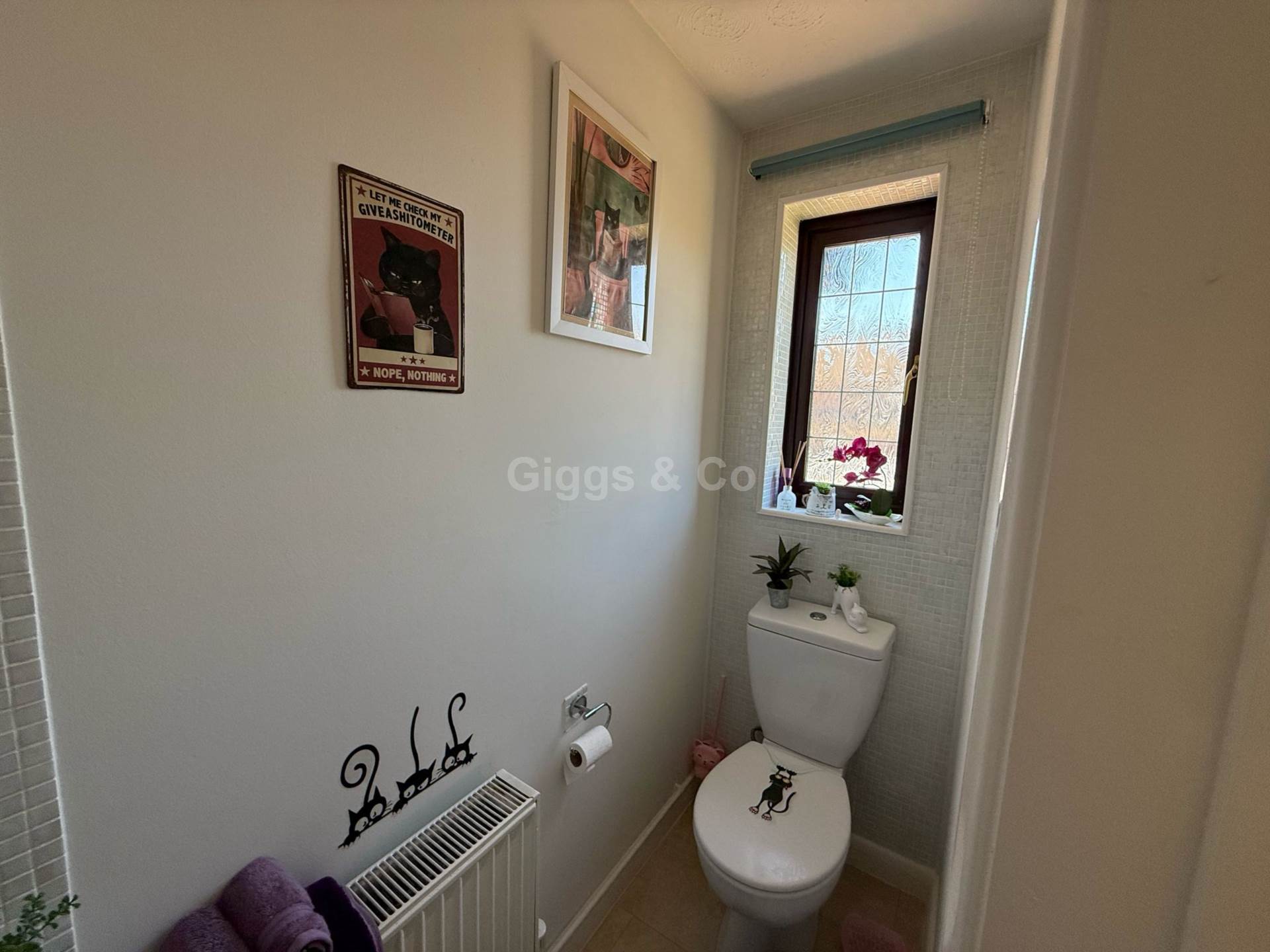 4 bed detached house to rent in Woodmere, Luton 2