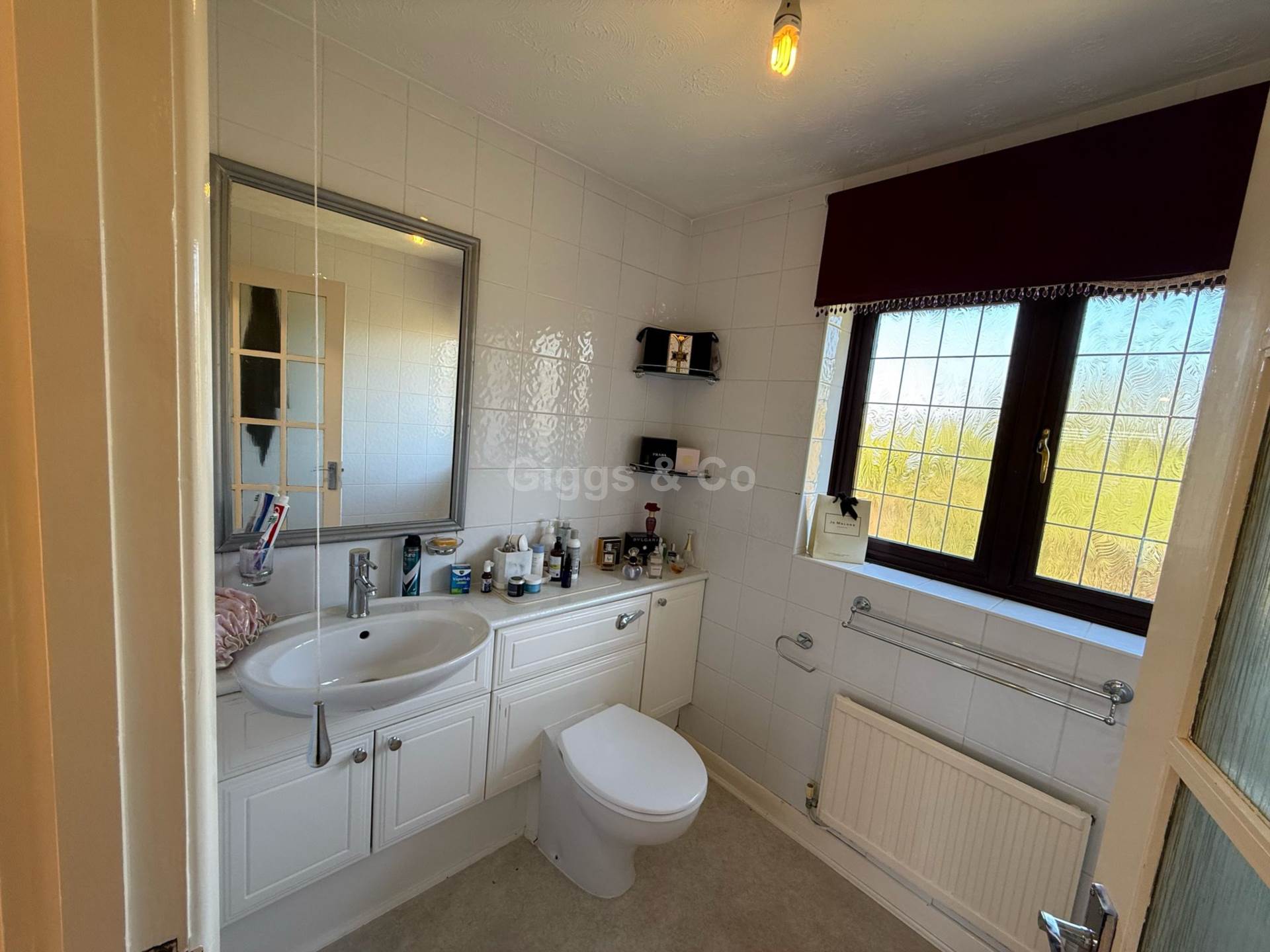 4 bed detached house to rent in Woodmere, Luton 11